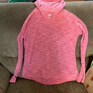 Avid Long sleeve with hood